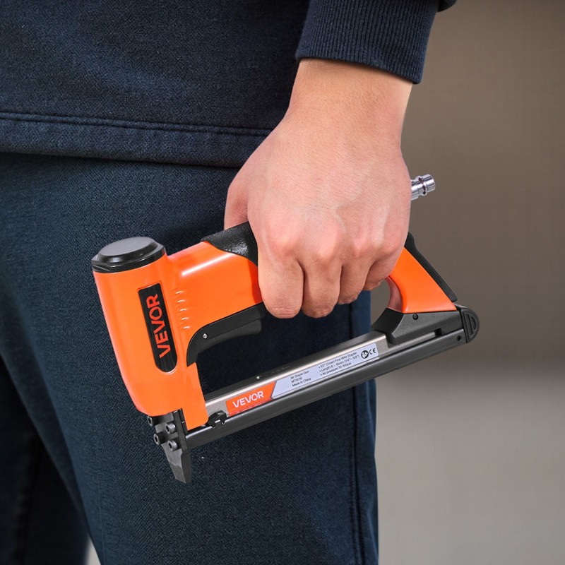 Paineilmakäyttöinen verhoiluniittipyssy alumiiniseos 80-sarjan niiteille 6–16 mm 150 niitin lippaalla