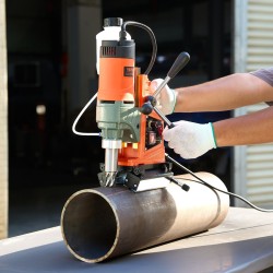 Magneettinen pylväsporakone 1400 W 50 mm onttopora säädettävä kierrosluku käännettävä pyörimissuunta