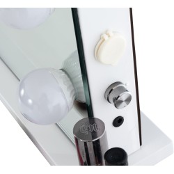 Tyylikäs meikkipeili led-valoilla ja usb-laturilla kylpyhuoneeseen