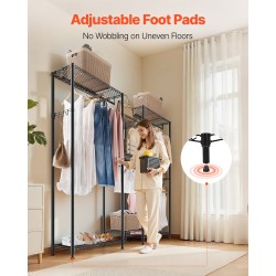 Vaateräkki hiiliteräsrunko seitsemän säädettävää hyllytasoa neljä vaatetankoa musta