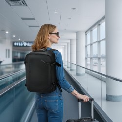 Tyhjiömatkareppu 35 l pumpulla musta vedenkestävä USB-latausportilla