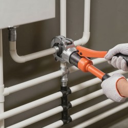 Hydraulinen putkien puristustyökalu 9 vaihdettavaa leukaa PEX ja alumiinimuoviputkille sekä ruostumattomille teräsputkille