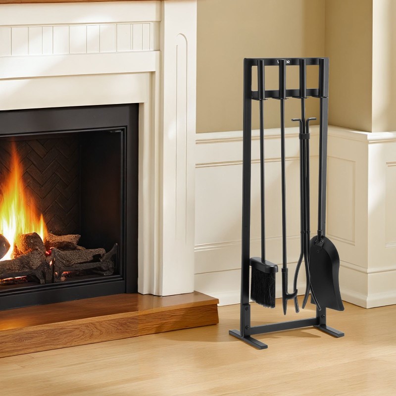 Takkavälinesetti 5-osainen taottua rautaa ja hiiliterästä jalustalla musta sisä- ja ulkokäyttöön