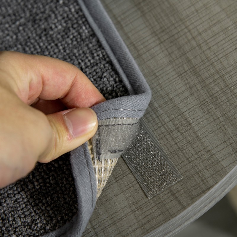 Kattoon ulottuva raapimapuu riippumatolla, sisalpylväät, 40 x 40 x 230–250 cm, harmaa–kermanvalkoinen