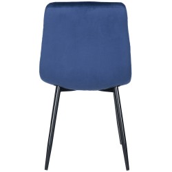 Moderni ruokapöydän tuolisetti neljällä mukavalla istuimella