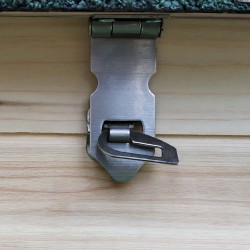 Ulkokanala 1–2 kanalle massiivipuuta 196 x 76 x 97 cm pesälaatikolla ja ulkotarhalla luonnonpuu