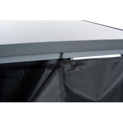 Tukeva polttopuuteline suojapeitteellä ulkokäyttöön eri kokoja