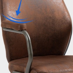 Teollinen toimistotuoli keinonahalla ja keinumekanismilla ergonomiseen työskentelyyn