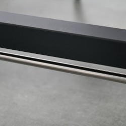 Taitettava ruokapöytä pyörillä, teollinen metallirunko ja puukansi, 118 x 70 x 76,5 cm, ruskea