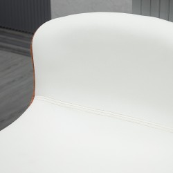 Säädettävä baarituoli 2 kpl, 360° kääntyvä, metallirunko, keinonahkaverhoilu, kermanvalkoinen