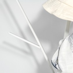 Naulakko hyllyllä ja 8 koukulla, metallirunko ja MDF, 45 x 45 x 180 cm, valkoinen