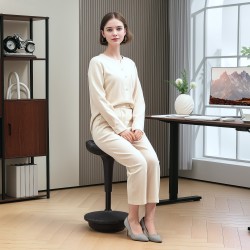 Ergonominen työjakkara keinutoiminnolla, korkeussäädettävä 65,5–83,5 cm, musta