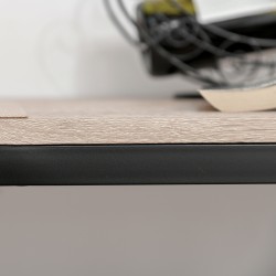 Baaripöytä ja 2 baarituolia MDF/metalli 3-osainen setti ruokailutilaan luonnonpuu/musta