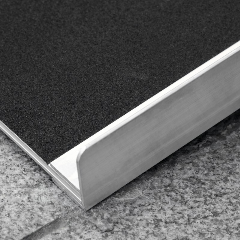 Pyörätuoliramppi ja rollaattoriramppi alumiinia, taittuva, 91 x 72 x 5 cm, 270 kg, musta