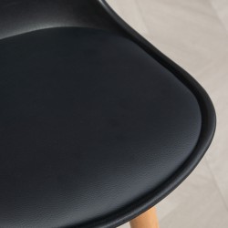 Baarituoli 2 kpl setti skandinaavinen puurunko ja keinonahka 43x43x91 cm musta / luonnonpuu