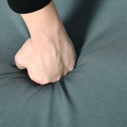 Keinutuoli ulkokäyttöön polyrattanista ja metallista, 66 x 88 x 98 cm, harmaa, pehmusteella