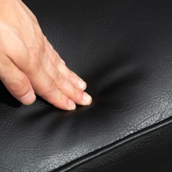 Nojatuoli leveällä istuimella, nahkajäljitelmä, kumipuurunko, 67x77x80 cm, musta