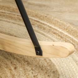 Keinutuoli käsinojilla ja puujalaksilla, ergonominen fleeceverhoiltu nojatuoli, valkoinen