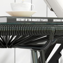 Ulkosivupöytä boho-tyyliin, PE-rottinki ja karkaistu lasi, 50 x 50 x 50 cm, musta