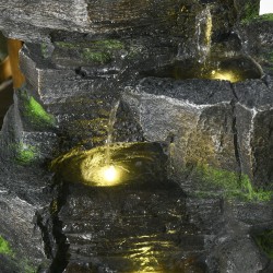 Puutarhan vesikoriste 4-tasoinen kivilook aurinkokennolla ja LED-valoilla 57 cm harmaa/ruskea hartsi