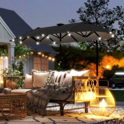 Kaksipuolinen terassin aurinkovarjo LED-valoilla ja aurinkopaneelilla 292 x 150 cm tummanharmaa