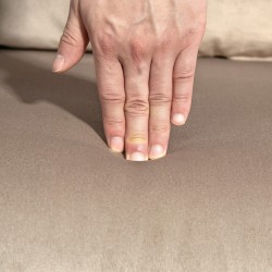 Lepotuoli ja varavuode metallirungolla, puukäsinojat, 102x73x81 cm, max 120 kg, vaaleanruskea