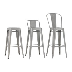 Klassinen metallinen baarijakkara korkealla selkänojalla ja jalkatuella