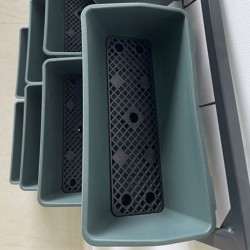 Seinään kiinnitettävä kukkateline 8 istutuslaatikolla, teräs ja PE-muovi, 52,5 x 14 x 90 cm, harmaa/musta