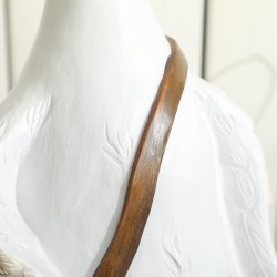 Joutsenkukkaruukku olkalaukulla, säänkestävä hartsi, 32 x 18 x 60 cm, valkoinen/ruskea