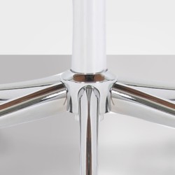 Ergonominen Chicago-toimistotuoli keinonahkaa ja pähkinäpuuviilua