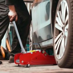 Hydraulinen hallitunkki autoille, teräs, nostokorkeus 8–38 cm, kantavuus 2,5 t, punainen