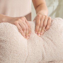 Keinutuoli ja jalkarahi, fleece-verhoilu, teräsrunko ja pyökkijalat, beige