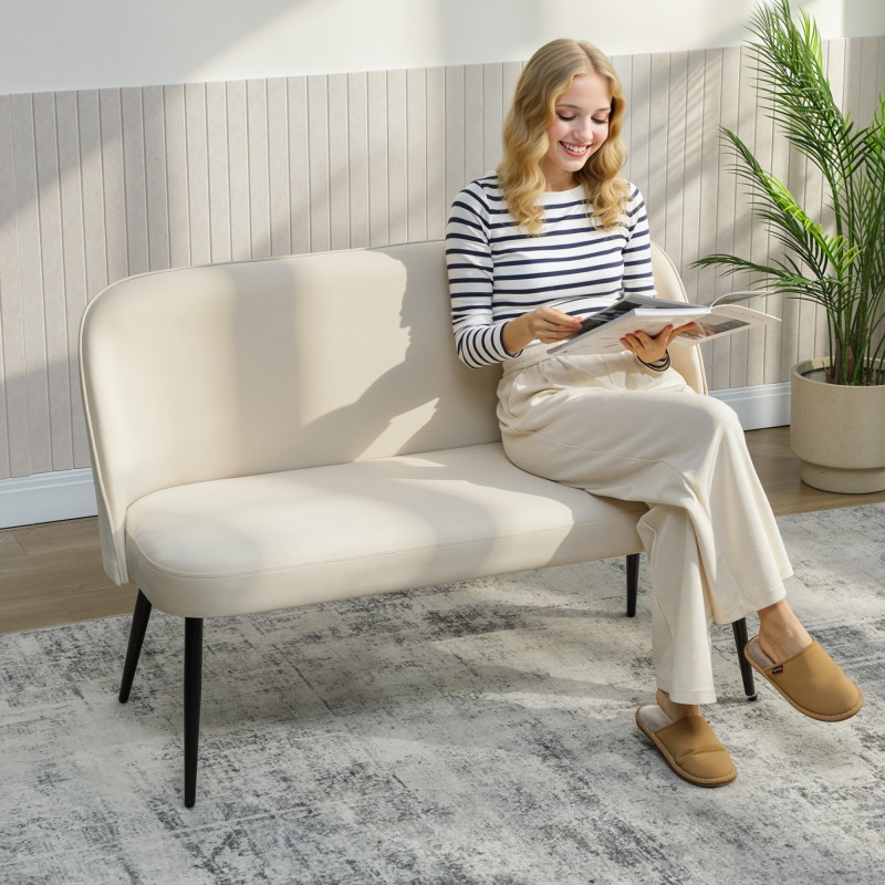 2-istuttava sohva pieniin tiloihin, metallirunko ja eukalyptuspuu, samettimainen kangas, beige