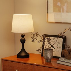 LED-pöytävalaisin 3 värilämpötilaa USB-A ja USB-C -latausliitännät teräs pellavavarjostin musta