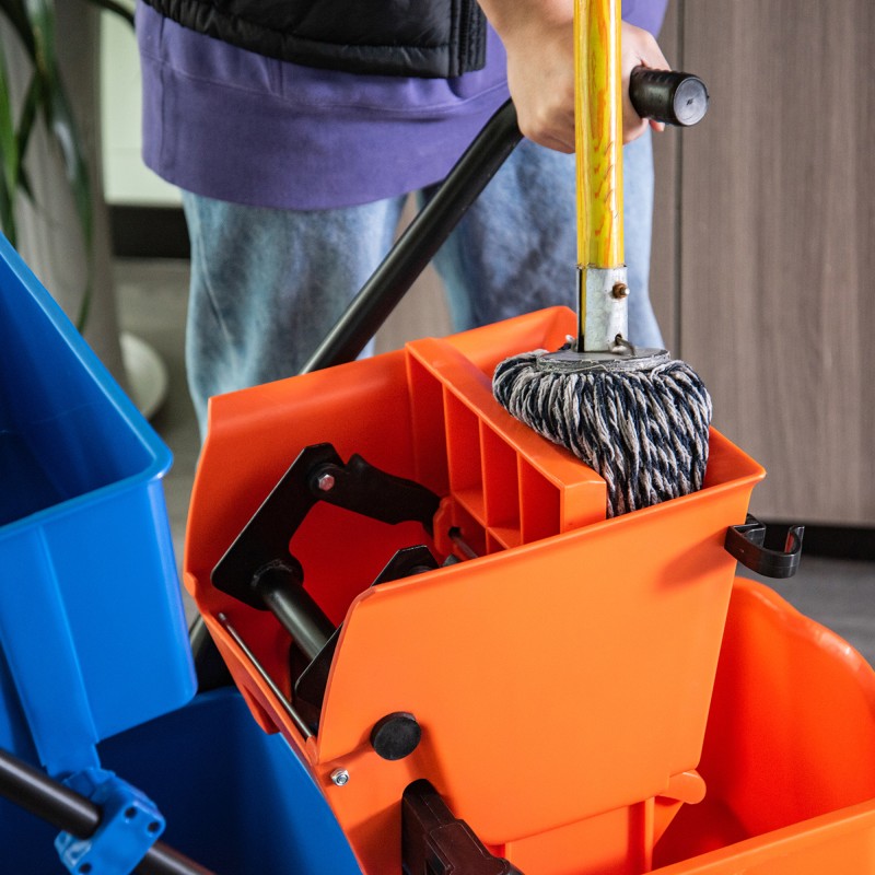 Siivousvaunu mopin puristimella, 26 L, muovi ja metalli, oranssi, rullattava