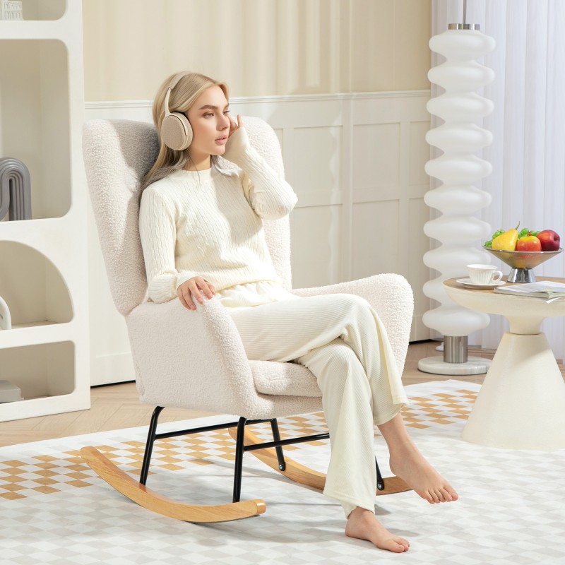 Keinuva nojatuoli teddy-kankaalla, paksu pehmustus ja lannetyyny, creme-valkoinen