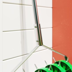 Käsikäyttöinen nurmikon ilmastointirulla 45 cm, teräs, 30 piikkiä, tummanvihreä