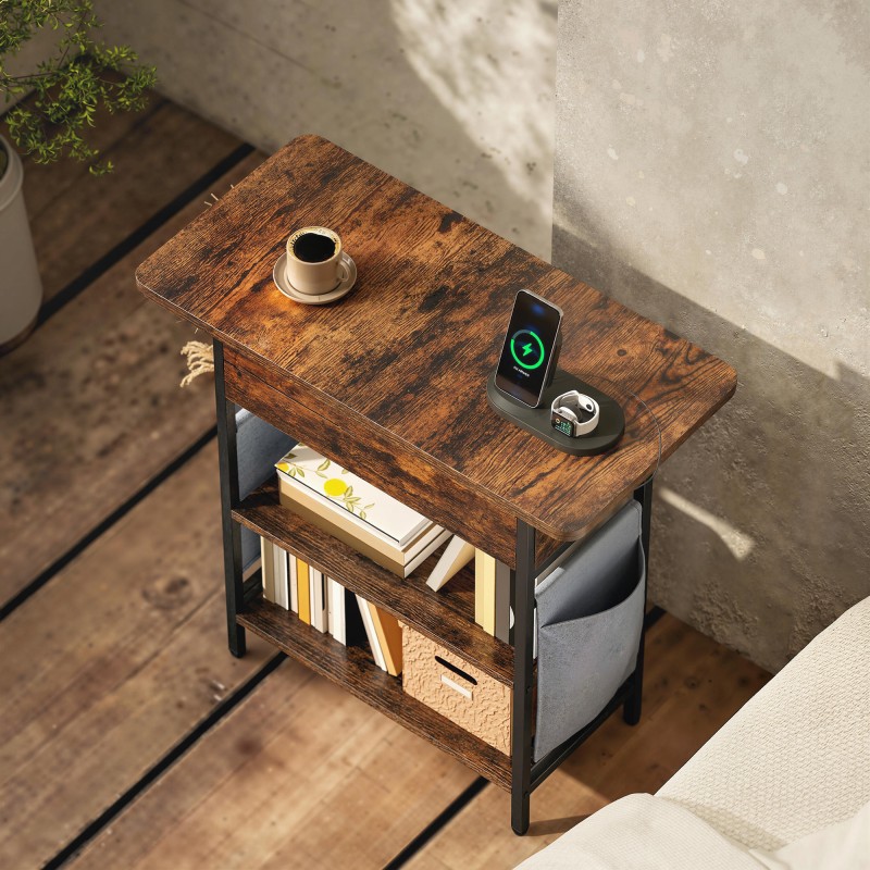 Yöpöytä sivupöytä pistorasioilla ja USB/USB-C-liitännöillä, 2 tasoa, säilytyslokero, 60 x 29,8 x 58,5 cm, rustiikin ruskea