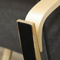 Keinutuoli hieronta- ja lannenlämmitintoiminnoilla, kangasverhoilu, säädettävä jalkatuki, harmaa