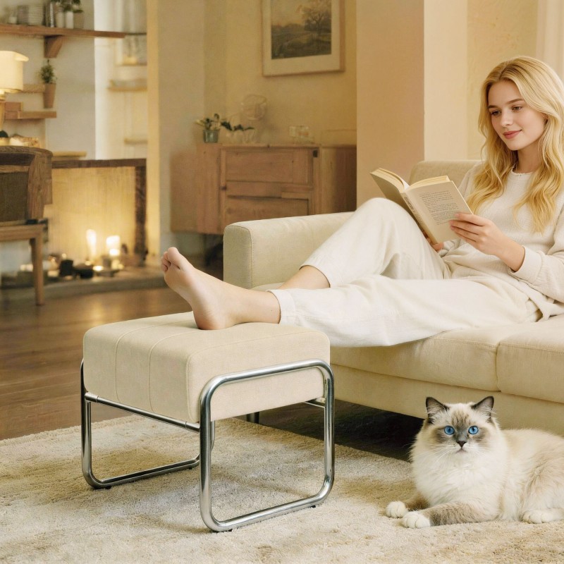 Rahituoli makuuhuoneeseen, paksu vaahtomuovitäyte 18 cm, chenille-verhoilu, teräsjalat, 52 x 42 x 42 cm, beige