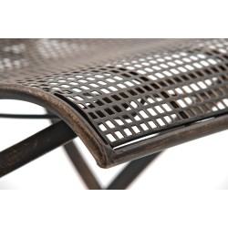 Nostalginen rautainen taittotuoli antiikkipatinalla terassille ja puutarhaan