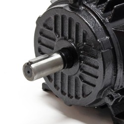 Kolmivaiheinen sähkömoottori 3 kW (4 PS) 400 V 2-napainen B3 2840 /min alumiinikäämitys IP54