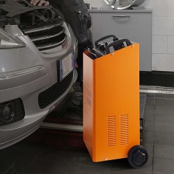 Akkulaturi ja käynnistyslaite Boost 630 12 V 24 V 90 A 50 800 Ah