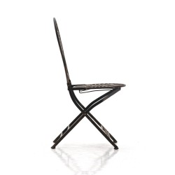 Nostalginen taittuva puutarhatuoli raudasta antiikkipatinalla