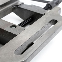 Koneenruuvipenkki 125 mm pylväsporakoneelle, valurauta