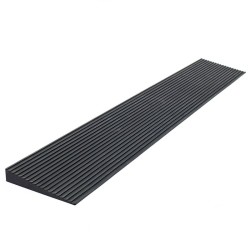 Kynnysramppi pyörätuolille ja rollaattorille, 900 x 150 x 20 mm, kumi, musta, liukuestepinta