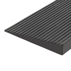 Kynnysramppi pyörätuolille ja rollaattorille, 900 x 150 x 20 mm, kumi, musta, liukuestepinta