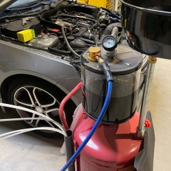 Pneumaattinen öljynimuri 80 l, punainen