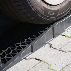 Ajorampit 2 kpl, 700 x 200 x 78 mm, erittäin matalat, muovi, 3000 kg, urheilu- ja madalletuille autoille