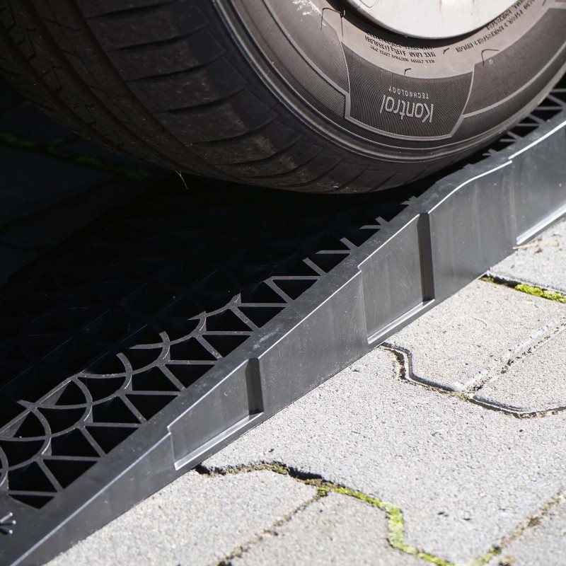 Ajorampit 2 kpl, 700 x 200 x 78 mm, erittäin matalat, muovi, 3000 kg, urheilu- ja madalletuille autoille